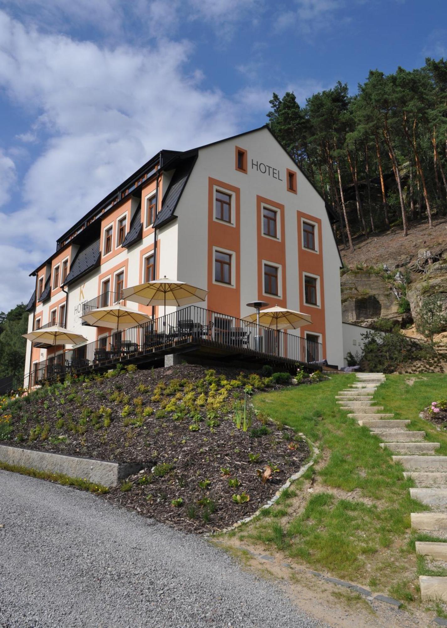 Hotel Kokorin Екстер'єр фото