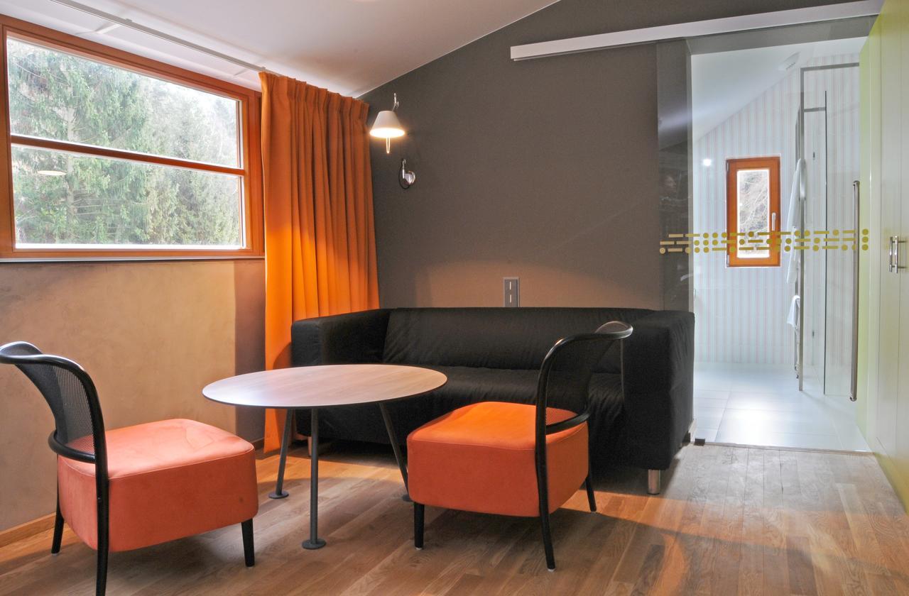 Hotel Kokorin Екстер'єр фото